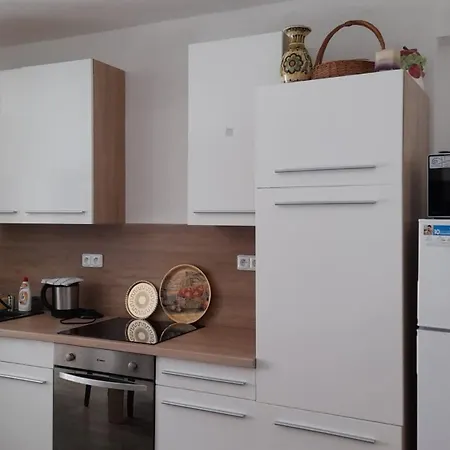 Star Apartment *